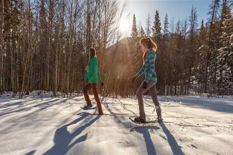 Snowshoeing in Colorado Springs: An Expert Guide to the Best Parks and Trails