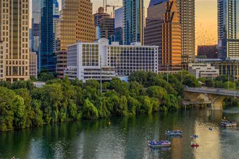 What safety protocols are followed by the staff at the lakeside restaurants in austin, tx?