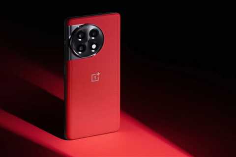 OnePlus 11R’s New Solar Red finish looks absolutely stunning