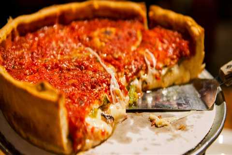 The Ultimate Guide to Deep Dish Pizza in Chicago