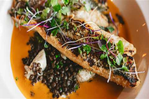 The Ultimate Guide to Dressing for Seafood Restaurants in Gulfport, MS